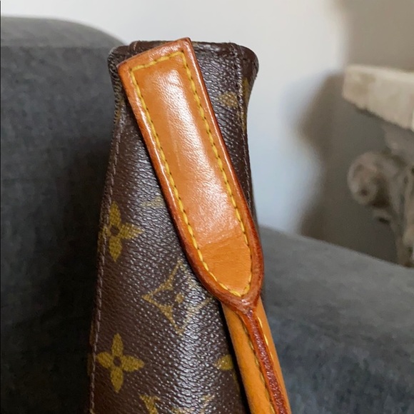 ***SOLD***Louis Vuitton Large Looping Bag - Picture 2 of 16